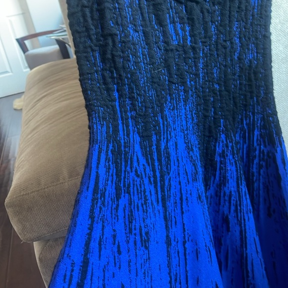 Oscar de la Renta Dress - Picture 2 of 5